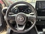 Toyota Yaris 1.5 Hybrid Dynamic / Automaat / NL-Auto / Stoelverwarming / Adaptieve Cruise-Control / Trekhaak! / Apple-Carplay & Android-Auto / LED / DAB Radio-Bluetooth / Getint-Glas / Camera-Achter / 16'' LMV / ENZ.