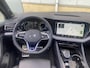 Volkswagen Touareg 3.0 TSi eHybrid 4MOTION R Panoramadak - Lederen bekleding - Rondomzicht Camera - Elektrisch wegklapbare trekhaak - 22inch LM velgen