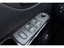 Renault Captur 1.2 TCe Limited Cruise control / Full-map navigatie / Airco / Centrale deurvergrendeling / Trekhaak / 16" lichtmetalen velgen