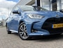 Toyota Yaris 1.5 Hybrid Dynamic / Automaat / NL-Auto / Adaptieve Cruise-Control / Apple-Carplay & Android-Auto / LED / Keyless / DAB Radio-Bluetooth / Navi / Getint-Glas / Camera-Achter / 16'' LMV / ENZ.