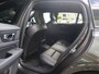 Volvo V60 2.0 T6 Recharge AWD R-Design Navi / HarmanKardon / Lm19'' / Stoel-stuurverw &ventilatie / Autopilot BTW auto / SOH 89% / 2 jaar Apk