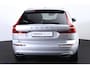 Volvo XC60 B5 Inscription - IntelliSafe Assist & Surround - Harman/Kardon audio - Nappaleder - Keyless entry - DAB - Standkachel - Stoelverwarming & -ventilatie - Verwarmbaar stuurwiel - Extra getint glas - Elektr. bedienb. voorstoelen incl. geheugen - Elek. bedienbare achterklep - 20'' LMV