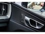 Volvo XC60 2.0 T6 Plug-in hybrid AWD Plus Bright | Long Range | 20” | Trekhaak | Panoramadak | Adaptieve Cruise Control | 20” | Parkeercamera | Power Seats |