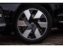 Volvo XC60 2.0 T6 Plug-in hybrid AWD Plus Bright | Long Range | 20” | Trekhaak | Panoramadak | Adaptieve Cruise Control | 20” | Parkeercamera | Power Seats |