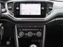 Volkswagen T-Roc 1.5 TSI Sport/ lage km/ trekhaak/ zeer mooi!
