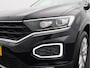 Volkswagen T-Roc 1.5 TSI Sport/ lage km/ trekhaak/ zeer mooi!