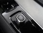 Volvo XC90 2.0 T8 Recharge AWD Core Bright | 7-Zitplaatsen | Camera | Ele.verstelbare Comfortstoelen + Geheugen | Navigatie | Stoelverwarming | DAB | Adaptieve Cruise Control | Ele. kofferdeksel |