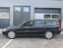 Volvo V70 2.4 Momentum Automaat ECC Navi Leder Cruise Control Org. NL-Auto NAP APK t/m 04-2027