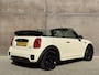 MINI Cooper Cabrio 1.5 Chili Serious Business | JCW Pakket | Navigatie | Climate Control | LED | Stoelverwarming | APK 04-2027 |