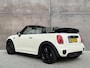 MINI Cooper Cabrio 1.5 Chili Serious Business | JCW Pakket | Navigatie | Climate Control | LED | Stoelverwarming | APK 04-2027 |