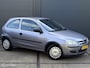 Opel Corsa 1.2-16V Rhythm 3 deurs - CRUISE CONTROLE - EL. RAMEN - CPV - RADIO/CD MP3 - STUURBEKRACHTIGING - 3E EIGENAAR - NAP - NL AUTO - APK TM 04-11-2026 -