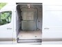 Mercedes-Benz Sprinter 316 2.2 CDI L2H1 EURO VI-D 2018 | Trekhaak | Airco | Dubbele Schuifdeur | Navigatie | Cruise Control | Stuurwiel Bediening | Boekjes | Lichtmetalen Velgen | Achteruitrij Camera