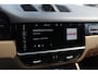 Porsche Cayenne 3.0 E-Hybrid / Trekhaak / Panoramadak / Camera / Head-up / 21'' / Achterasbesturing / Luchtvering / Sportchrono / Bose / Softclose / Dodehoek / Keyless / DAB / Stuurverwarming / Stoelverwarming