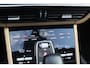 Porsche Cayenne 3.0 E-Hybrid / Trekhaak / Panoramadak / Camera / Head-up / 21'' / Achterasbesturing / Luchtvering / Sportchrono / Bose / Softclose / Dodehoek / Keyless / DAB / Stuurverwarming / Stoelverwarming