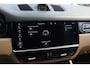 Porsche Cayenne 3.0 E-Hybrid / Trekhaak / Panoramadak / Camera / Head-up / 21'' / Achterasbesturing / Luchtvering / Sportchrono / Bose / Softclose / Dodehoek / Keyless / DAB / Stuurverwarming / Stoelverwarming