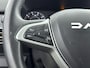 Dacia Jogger 1.0 TCe 110 EXTREME 7p. | ZWART GELAKTE 16'' LM VELGEN | CAMERA | CLIMA | CRUISE | NAVI | PDC | APPLE CAR PLAY & ANDROID AUTO | VERWARMDE VOORSTOELEN | 7 PERSOONS |