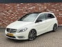 Mercedes-Benz B-klasse 200 AMG Automaat Pano Trekhaak Memory Adap.Cruise Leer Led Voll.Onderhouden!