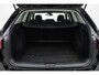 Volkswagen Golf VIII Variant Life 1.5 eTSI Camera l Navi l Adaptive cruise