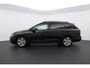 Volkswagen Golf VIII Variant Life 1.5 eTSI Camera l Navi l Adaptive cruise