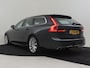 Volvo V90 2.0 T4 Inscription 190PK AUT | Trekhaak uitklapbaar | Achteruitrijcamera | Dodehoek detectie | Voorruitverwarminhg | Stoelverwarming | Navi | App Connect | Cruise control adaptief | DAB | LED | Climate control | stoelen leder met geheugen | 18"LMV