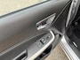 Suzuki Swift 1.2 Select Smart Hybrid // Slechts 19.000 KM // 1e eigenaar door ons nieuw geleverd en ondeerhouden // Rijklaarprijs!