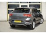 Volkswagen T-Roc 1.5 TSI 150PK! Automaat Style Business BJ2022 Lmv 16" | Led | Pdc | Elek. achterklep | Achteruitrijcamera | App-Connect | Navi | Virtual cockpit | Climate control | Cruise control | Extra getint glas
