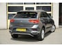 Volkswagen T-Roc 1.5 TSI 150PK! Automaat Style Business BJ2022 Lmv 16" | Led | Pdc | Elek. achterklep | Achteruitrijcamera | App-Connect | Navi | Virtual cockpit | Climate control | Cruise control | Extra getint glas
