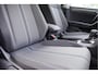 Volkswagen T-Roc 1.5 TSI 150PK! Automaat Style Business BJ2022 Lmv 16" | Led | Pdc | Elek. achterklep | Achteruitrijcamera | App-Connect | Navi | Virtual cockpit | Climate control | Cruise control | Extra getint glas