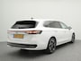 Volkswagen Passat Variant 1.5 eHybrid 204pk Elegance Business | Harman / Kardon | Lederen bekleding | Stoelkoeling - Stoelverwarming | Matrix - LED |