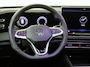 Volkswagen Tiguan 1.5 eHybrid R-Line Edition | SoH 100% | Panoramadak | Trekhaak | Head-up display | Black style | Adaptieve demping | Parkeerassistent | Stoelverwarmingv voor en achter |