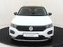 Volkswagen T-Roc 1.0 TSI Style | Trekhaak | Navigatie | Stoelverwarming | Adaptieve cruise control | Lane assist | Carplay | 3-zone airco |