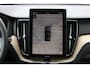 Volvo XC60 T6 Plug-in hybrid AWD Plus Dark | Head-up display | Adaptive Cruise & Pilot Assist | Rondomzicht camera | Panoramisch Schuif-/Kanteldak | 360-Camera | Harman Kardon Premium Audio | Draadloze Telefoonlader