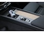 Volvo XC60 T6 Plug-in hybrid AWD Plus Dark | Head-up display | Adaptive Cruise & Pilot Assist | Rondomzicht camera | Panoramisch Schuif-/Kanteldak | 360-Camera | Harman Kardon Premium Audio | Draadloze Telefoonlader