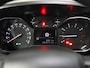 Citroën C3 Aircross 1.2 110PK S&S Shine | 2de Eigenaar | AppleCarplay/AndroidAuto | Armsteun | Grip Control & Hill Descent Assist | Schuifkanteldak | Climate Control | Cruise Control | Navigatie | Isofix | Two-Tone | Parkeersensoren | Privacy Glass | Trekhaak |