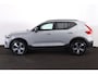 Volvo XC40 T5 Recharge Plus Dark - Panorama/schuifdak - IntelliSafe Assist - Harman/Kardon audio - Parkeercamera achter - Verwarmde voorstoelen & stuur - Parkeersensoren voor & achter - Elektr. bedienb. voorstoelen met geheugen links - Draadloze tel. lader - Extra getint glas - 19' LMV