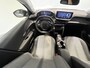 Peugeot 208 1.2 Hybrid 110 e-DCS6 Allure | Android/Apple Carplay | LM Velgen 16" | Cruise Control | Kunstleder/Stoffen Bekleding | LED Koplampen | Airco |