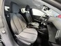 Peugeot 208 1.2 Hybrid 110 e-DCS6 Allure | Android/Apple Carplay | LM Velgen 16" | Cruise Control | Kunstleder/Stoffen Bekleding | LED Koplampen | Airco |