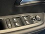 Peugeot 208 1.2 Hybrid 110 e-DCS6 Allure | Android/Apple Carplay | LM Velgen 16" | Cruise Control | Kunstleder/Stoffen Bekleding | LED Koplampen | Airco |