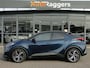 Toyota C-HR / C-HR+ 1.8 Hybrid 140 Executive Pano . HUD . Elek.stoelen . Stoelverwarming . Leer/Stof . 360 Camera
