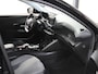 Peugeot e-208 Style 50kWh 136PK | 1ste eigenaar | ACCU 98% | AppleCarplay/AndroidAuto | Armsteun | LEER/Stof | Stoelverwarming | Cruise Control | Navigatie | Isofix | Privacy Glass | AUTOMAAT | Parkeersensoren |