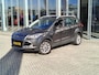 Ford Kuga 1.5 Titanium - 2.000 kg trekgewicht - TREKHAAK - VOORRUITVERWARMING - PARKEERSENSOREN V+A