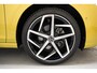 Volkswagen Golf 1.5 eTSI Style Aut. [ Navi Adapt.cruise Camera Ergo-Stoelen ]