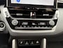 Toyota Corolla Cross 2.0 High Power Hybrid DYNAMIC STOEL/STUURVERW 4S-BANDEN NAVI CAMERA APPLE/ANDROID 17' LM-VELGEN CLIMA AD-CRUISE 2-2023, 19.912 Km, Hybride benzine, Automaat, 197 pk, Lava Red Parelmoer, BTW, Gebruikt, Virtuele voorraad , van Leussen Zwolle