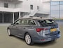 Skoda Octavia Combi 1.5 e-TSI Business Edition Plus | Automaat | Adapt. Cruise | Trekhaak | Camera | CarPlay | Stoelverwarming