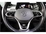 Volkswagen ID.3 First Plus 58 kWh 204PK | Navigatie | Parkeersensoren | Matrix LED koplampen | Stoelverwarming