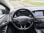 Ford Focus Wagon 1.0i Lease Edition 6-Bak 126 PK. Distributieriem en waterpomp vervangen bij 197.000 KM !!! Zeer fijn rijdende auto !!