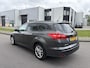 Ford Focus Wagon 1.0i Lease Edition 6-Bak 126 PK. Distributieriem en waterpomp vervangen bij 197.000 KM !!! Zeer fijn rijdende auto !!
