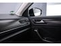 Volkswagen T-Roc Style 1.5 TSI 150pk DSG Automaat Adaptive cruise control, Navigatie, Achteruitrijcamera, LED koplampen, Stoelverwarming, Parkeersensoren