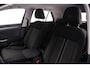 Volkswagen T-Roc Style 1.5 TSI 150pk DSG Automaat Adaptive cruise control, Navigatie, Achteruitrijcamera, LED koplampen, Stoelverwarming, Parkeersensoren