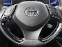 Toyota C-HR / C-HR+ 1.8 Hybrid Bi-tone Plus | Dealer onderhouden | JBL | Dodehoek detectie | Stoel+stuurverwarm0ing | Parkeersensoren voor+achter met assistent | Trekhaak afneembaar | Lederen bekleding | Navigatie | volledig LED |